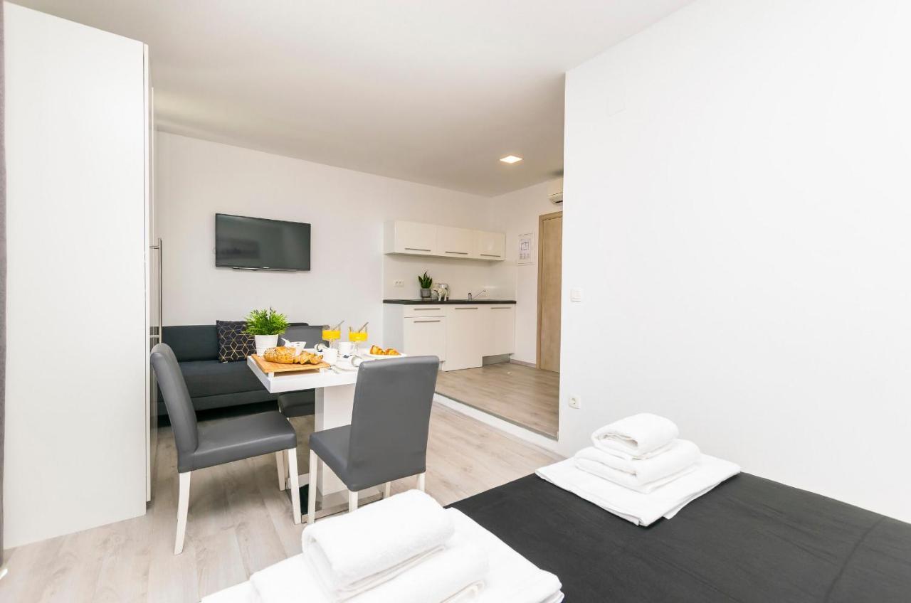 Apartments And Rooms Adriatic Suites Šibenik Kültér fotó