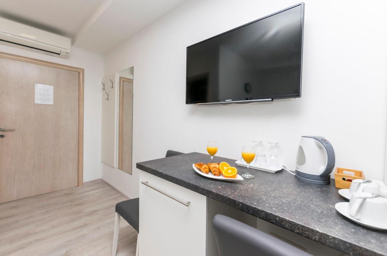 Apartments And Rooms Adriatic Suites Šibenik Kültér fotó