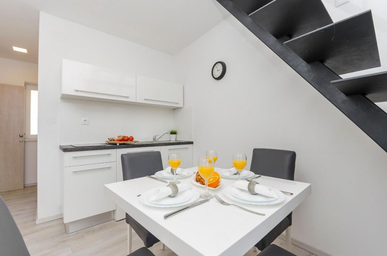 Apartments And Rooms Adriatic Suites Šibenik Kültér fotó