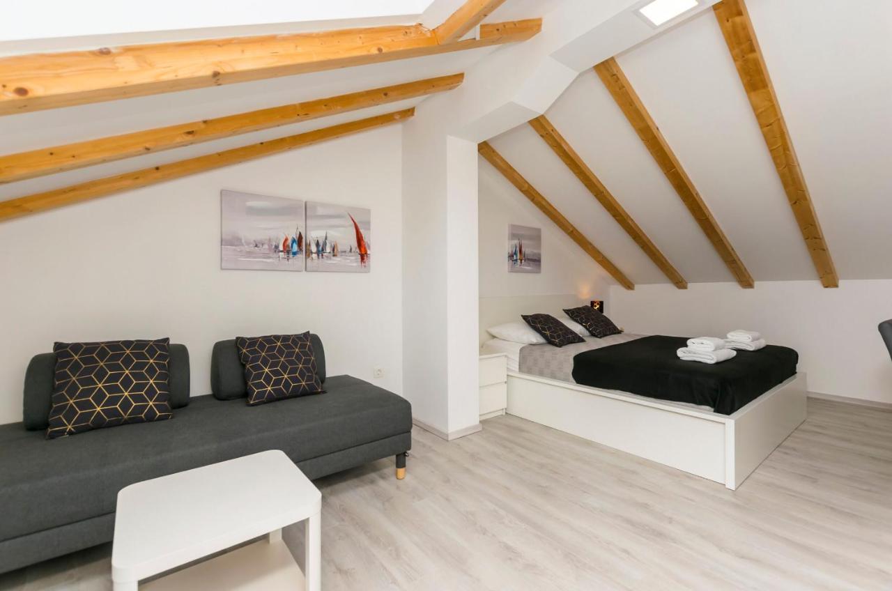 Apartments And Rooms Adriatic Suites Šibenik Kültér fotó