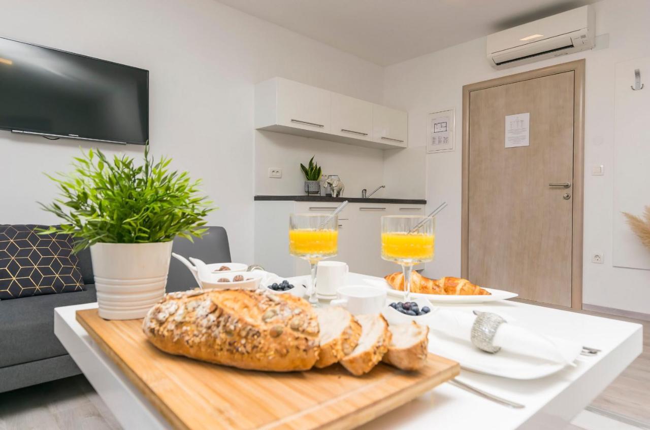 Apartments And Rooms Adriatic Suites Šibenik Kültér fotó