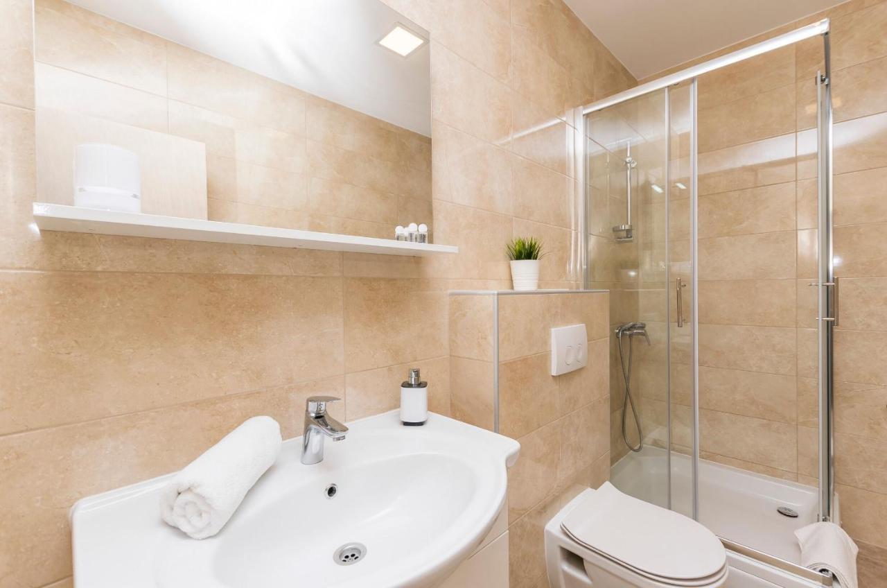Apartments And Rooms Adriatic Suites Šibenik Kültér fotó